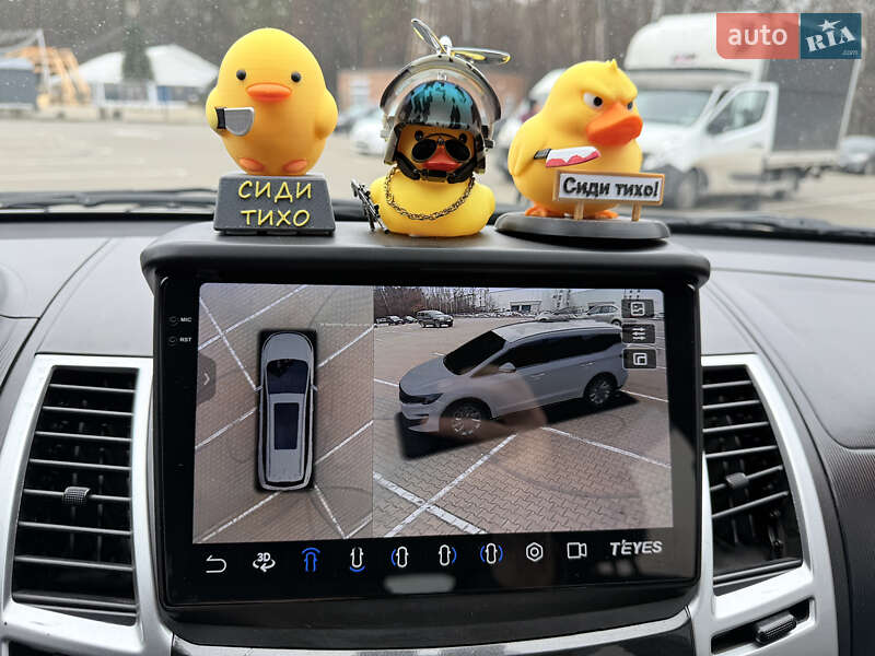 Позашляховик / Кросовер Mitsubishi Pajero Sport 2012 в Києві