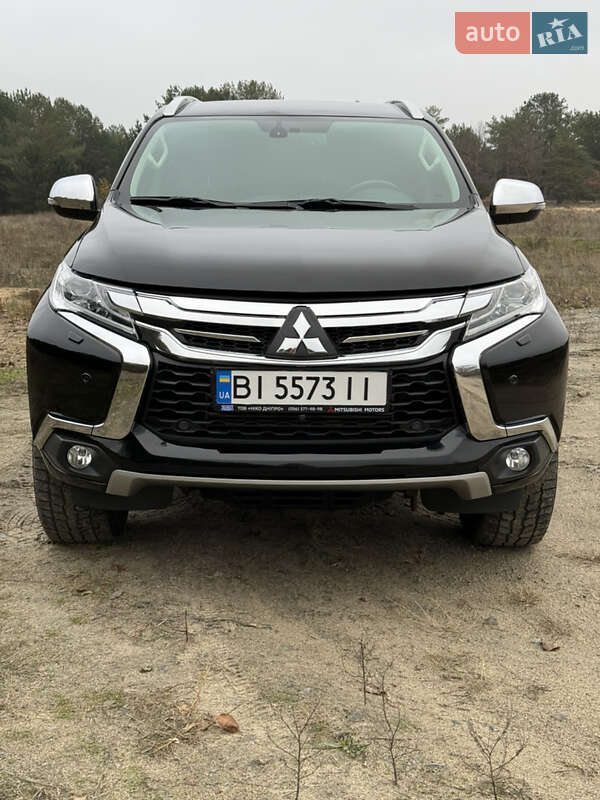 Позашляховик / Кросовер Mitsubishi Pajero Sport 2019 в Дніпрі