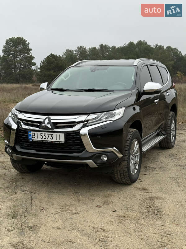 Позашляховик / Кросовер Mitsubishi Pajero Sport 2019 в Дніпрі