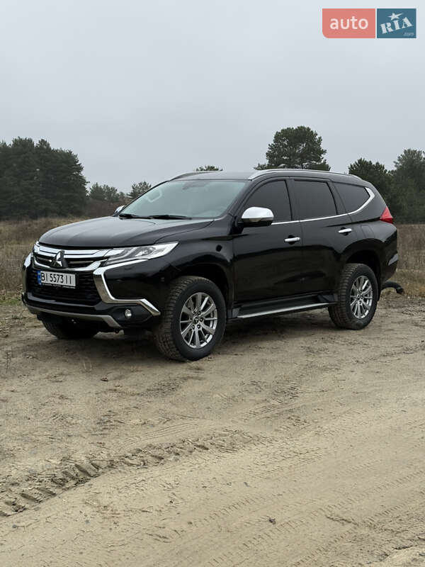 Позашляховик / Кросовер Mitsubishi Pajero Sport 2019 в Дніпрі