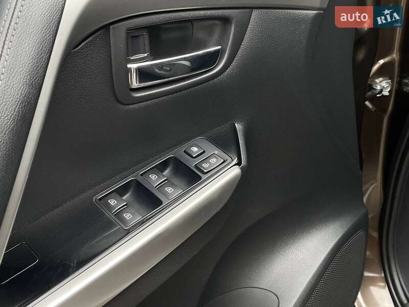 Внедорожник / Кроссовер Mitsubishi Pajero Sport 2021 в Николаеве фото 36 Внедорожник / Кроссовер Mitsubishi Pajero Sport 2021 в Николаеве