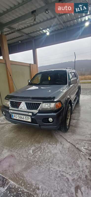 Внедорожник / Кроссовер Mitsubishi Pajero Sport 2005 в Рахове