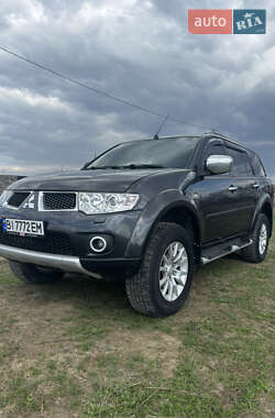Внедорожник / Кроссовер Mitsubishi Pajero Sport 2010 в Полтаве