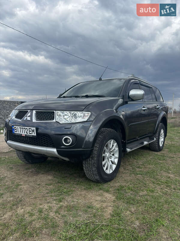 Mitsubishi Pajero Sport 2010