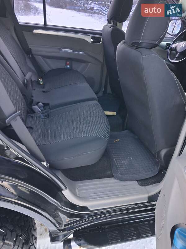 Внедорожник / Кроссовер Mitsubishi Pajero Sport 2011 в Кременчуге