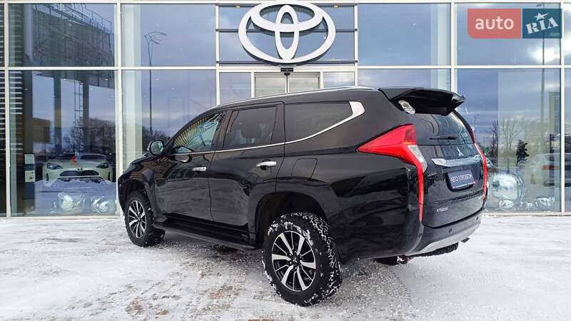 Позашляховик / Кросовер Mitsubishi Pajero Sport 2018 в Києві фото 2 Позашляховик / Кросовер Mitsubishi Pajero Sport 2018 в Києві