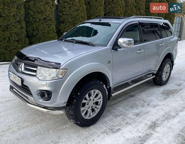 Mitsubishi Pajero Sport 2013