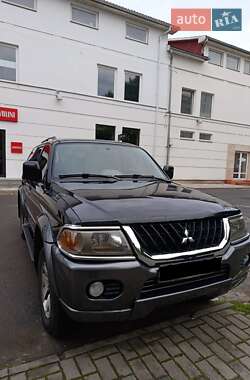 Позашляховик / Кросовер Mitsubishi Pajero Sport 2004 в Ужгороді