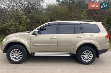 Позашляховик / Кросовер Mitsubishi Pajero Sport 2011 в Виноградові