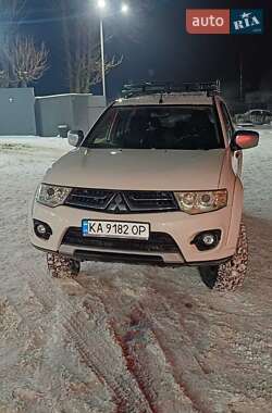 Внедорожник / Кроссовер Mitsubishi Pajero Sport 2013 в Черкассах