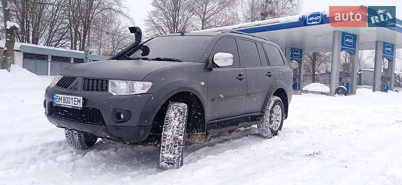 Mitsubishi Pajero Sport 2011