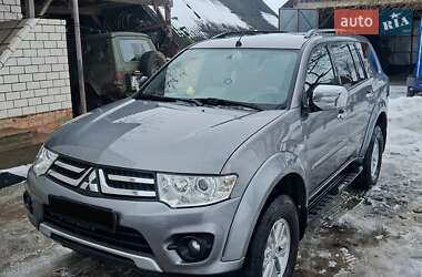 Внедорожник / Кроссовер Mitsubishi Pajero Sport 2014 в Сарнах