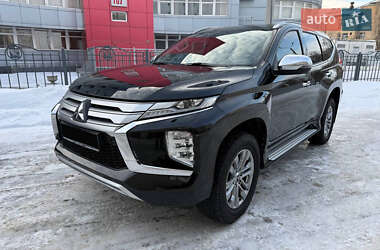Позашляховик / Кросовер Mitsubishi Pajero Sport 2023 в Дніпрі