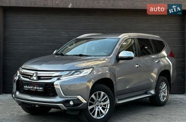 Позашляховик / Кросовер Mitsubishi Pajero Sport 2019 в Миколаєві