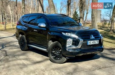 Внедорожник / Кроссовер Mitsubishi Pajero Sport 2021 в Киеве