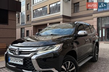 Позашляховик / Кросовер Mitsubishi Pajero Sport 2017 в Харкові