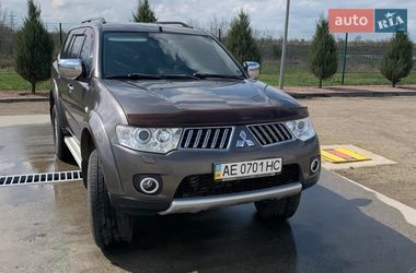 Внедорожник / Кроссовер Mitsubishi Pajero Sport 2012 в Кривом Роге