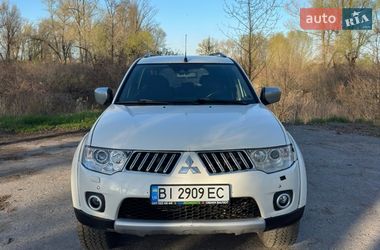 Внедорожник / Кроссовер Mitsubishi Pajero Sport 2011 в Чигирине