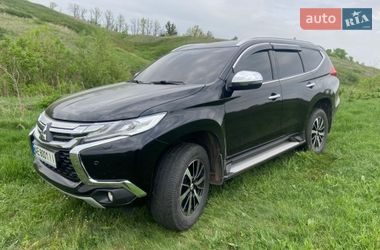 Позашляховик / Кросовер Mitsubishi Pajero Sport 2017 в Дніпрі
