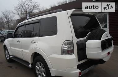 Внедорожник / Кроссовер Mitsubishi Pajero Wagon 2010 в 