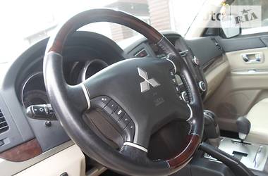 Внедорожник / Кроссовер Mitsubishi Pajero Wagon 2010 в 