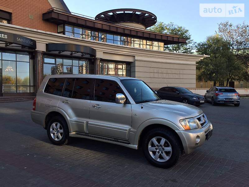 Внедорожник / Кроссовер Mitsubishi Pajero Wagon 2007 в Киеве