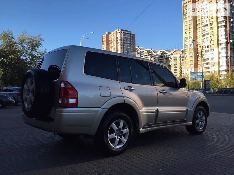 Внедорожник / Кроссовер Mitsubishi Pajero Wagon 2007 в Киеве