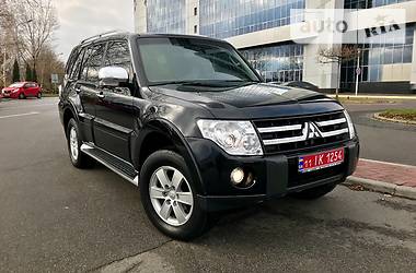 Позашляховик / Кросовер Mitsubishi Pajero Wagon 2008 в Києві