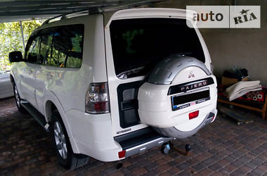 Позашляховик / Кросовер Mitsubishi Pajero Wagon 2010 в 