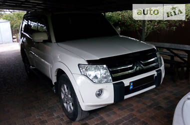 Позашляховик / Кросовер Mitsubishi Pajero Wagon 2010 в 