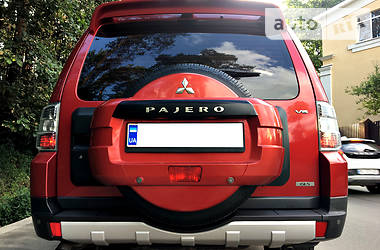 Позашляховик / Кросовер Mitsubishi Pajero Wagon 2007 в Києві