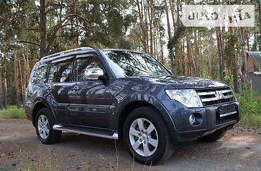 Внедорожник / Кроссовер Mitsubishi Pajero Wagon 2009 в Киеве