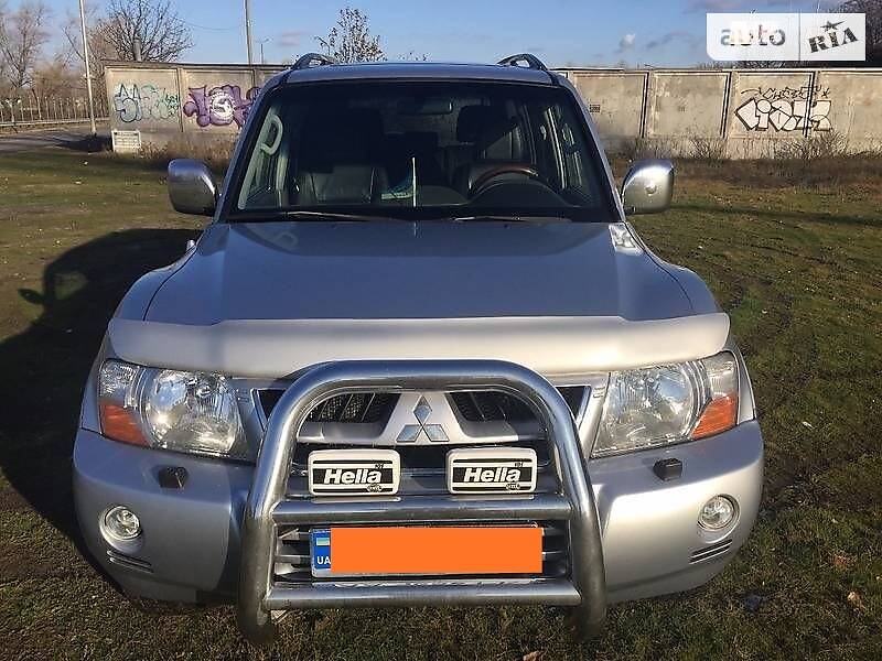 Позашляховик / Кросовер Mitsubishi Pajero Wagon 2004 в 