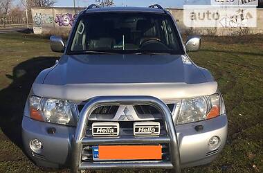 Позашляховик / Кросовер Mitsubishi Pajero Wagon 2004 в 