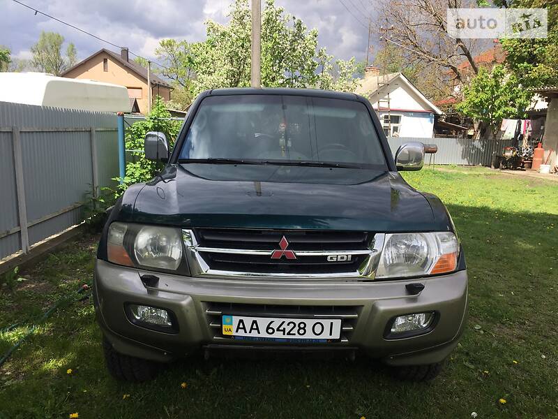 Позашляховик / Кросовер Mitsubishi Pajero Wagon 2001 в Чернівцях