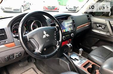 Позашляховик / Кросовер Mitsubishi Pajero Wagon 2008 в 