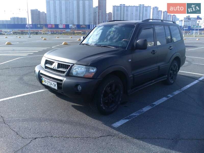 Позашляховик / Кросовер Mitsubishi Pajero Wagon 2005 в Києві