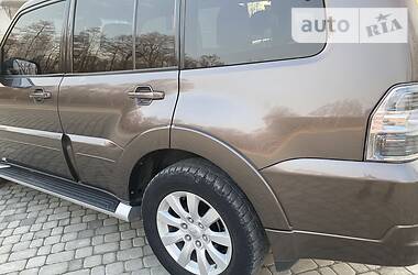 Позашляховик / Кросовер Mitsubishi Pajero Wagon 2011 в 