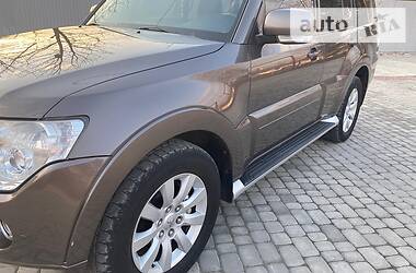 Позашляховик / Кросовер Mitsubishi Pajero Wagon 2011 в 