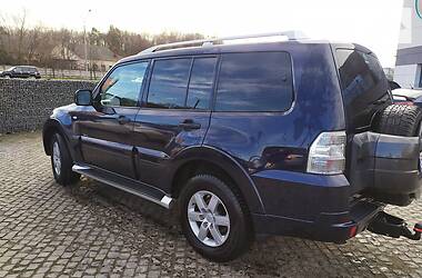 Позашляховик / Кросовер Mitsubishi Pajero Wagon 2010 в 