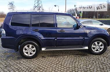 Позашляховик / Кросовер Mitsubishi Pajero Wagon 2010 в 
