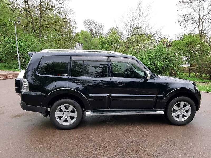 Позашляховик / Кросовер Mitsubishi Pajero Wagon 2008 в Житомирі