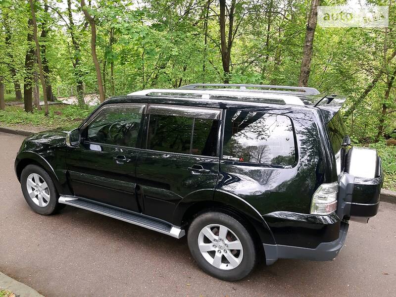 Позашляховик / Кросовер Mitsubishi Pajero Wagon 2008 в Житомирі