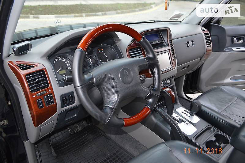 Позашляховик / Кросовер Mitsubishi Pajero Wagon 2006 в Кременчуці