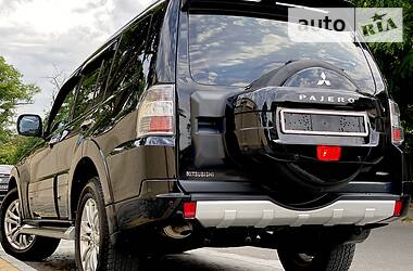 Позашляховик / Кросовер Mitsubishi Pajero Wagon 2015 в 