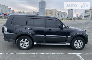 Позашляховик / Кросовер Mitsubishi Pajero Wagon 2007 в Києві