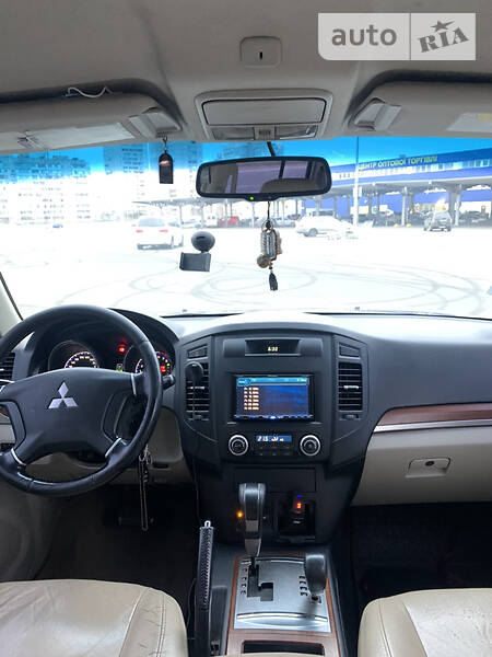 Позашляховик / Кросовер Mitsubishi Pajero Wagon 2007 в Києві