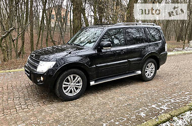 Внедорожник / Кроссовер Mitsubishi Pajero Wagon 2014 в Черновцах