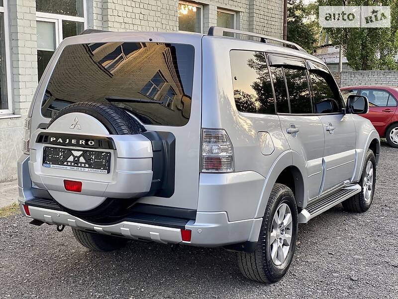 Универсал Mitsubishi Pajero Wagon 2011 в Киеве