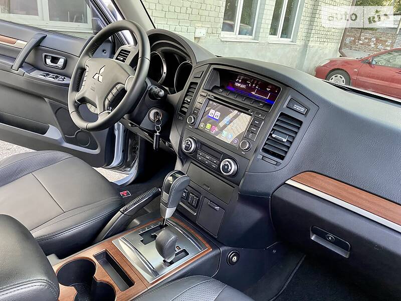 Универсал Mitsubishi Pajero Wagon 2011 в Киеве